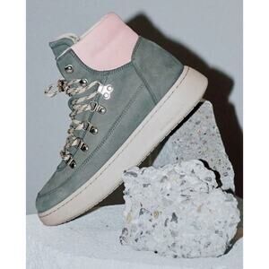 NWOT WODEN Iris Nubuck Scandinavian Sneakers Suede Fur Lined Boots Size 5.5